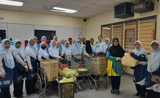 BUBUR LAMBUK RAMADAN, SIMBOL KEBERSAMAAN MASJID DAN HOSPITAL